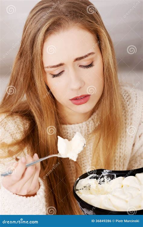 woman eating herself out